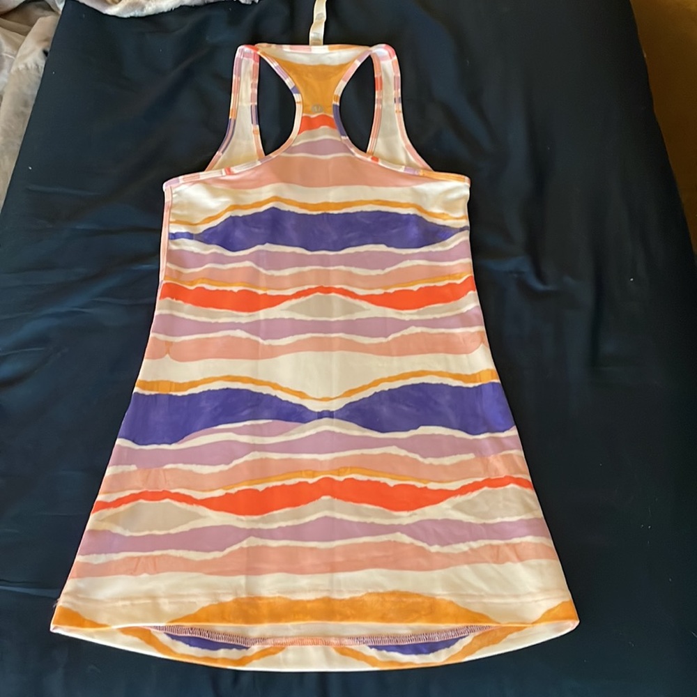 Lululemon Beautiful Multicolored Patterned Tank -… - image 3